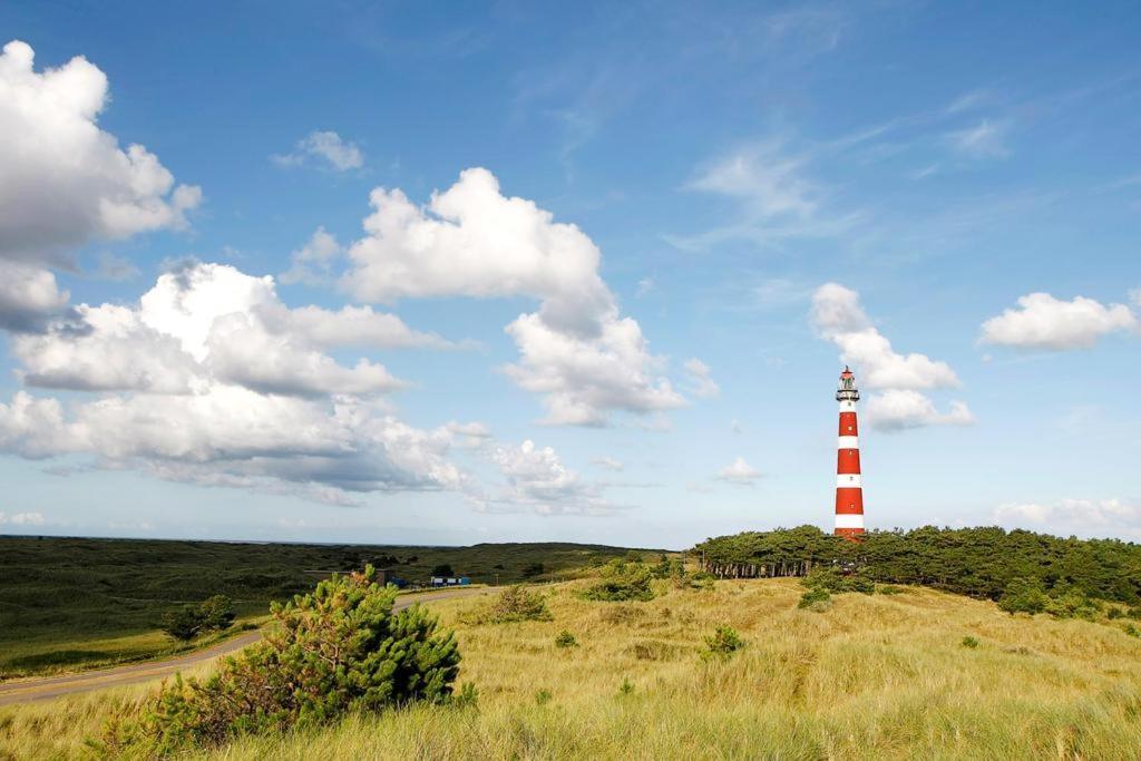 'T Strandhuys En De Vuurtoren, Met Eigen Keuken, Zonnig Terras Nabij Dorp, Duinen En Strand, Incl Verwarmd Binnen Zwembad Холум Екстериор снимка