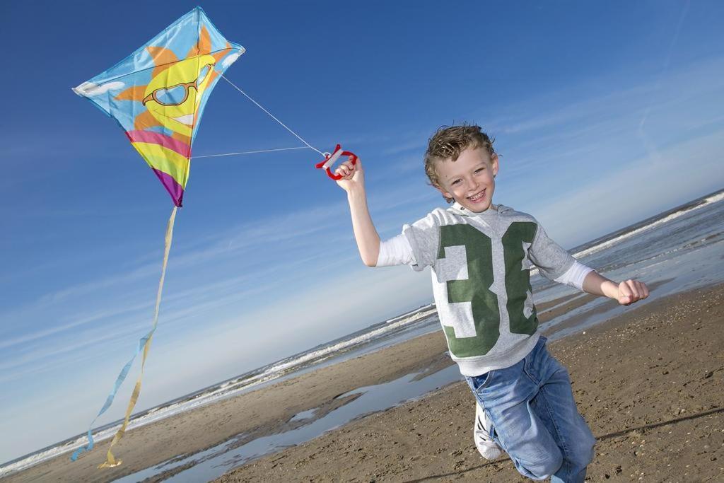 'T Strandhuys En De Vuurtoren, Met Eigen Keuken, Zonnig Terras Nabij Dorp, Duinen En Strand, Incl Verwarmd Binnen Zwembad Холум Екстериор снимка
