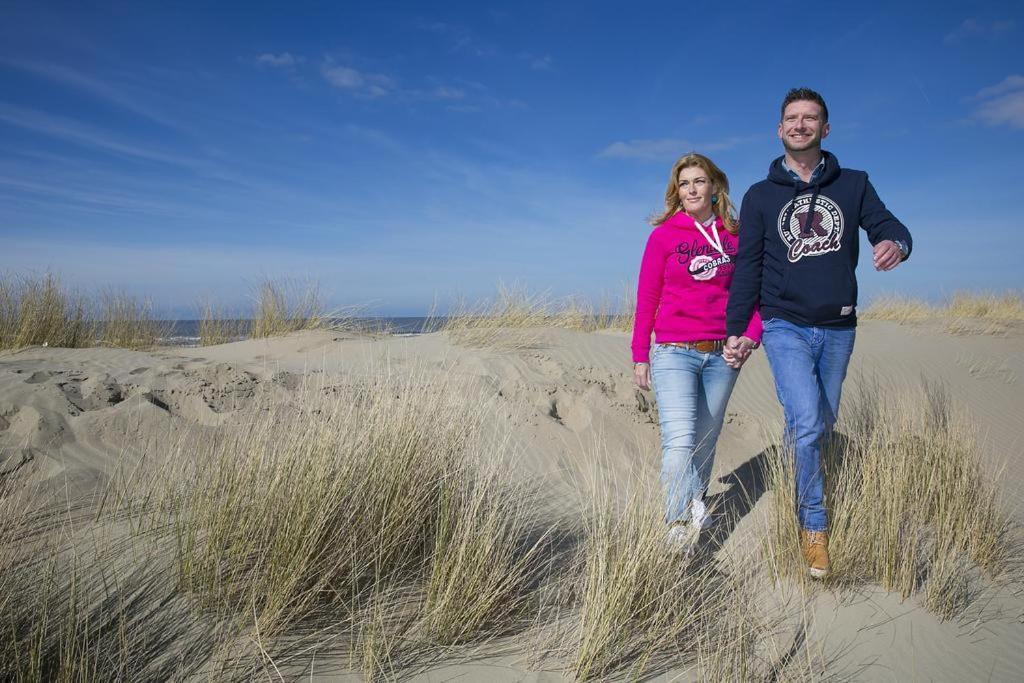 'T Strandhuys En De Vuurtoren, Met Eigen Keuken, Zonnig Terras Nabij Dorp, Duinen En Strand, Incl Verwarmd Binnen Zwembad Холум Екстериор снимка