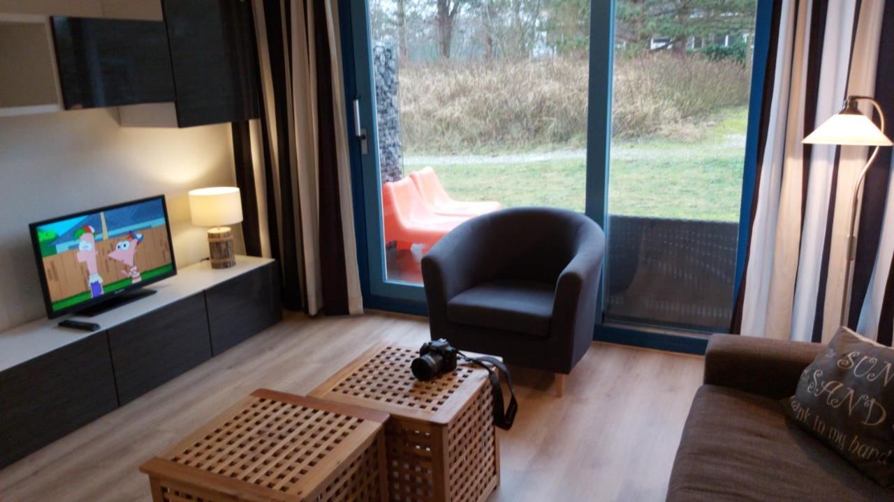 'T Strandhuys En De Vuurtoren, Met Eigen Keuken, Zonnig Terras Nabij Dorp, Duinen En Strand, Incl Verwarmd Binnen Zwembad Холум Екстериор снимка